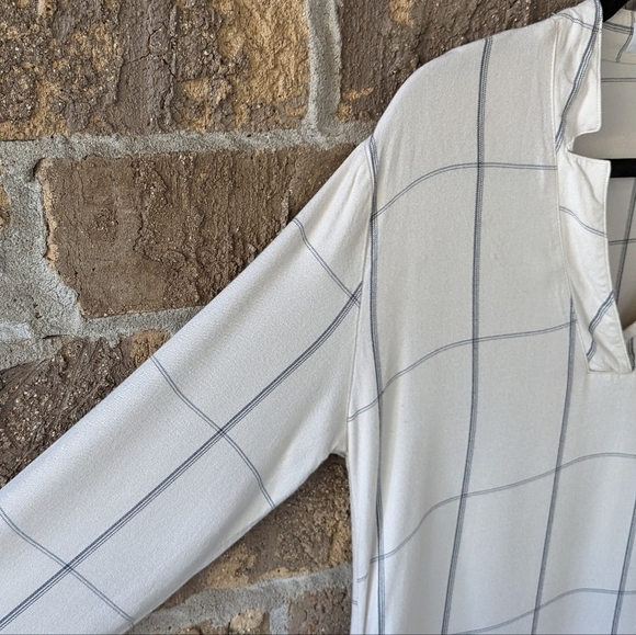 Carve Designs Hammond Tunic Long Sleeve Windowpane Longline Blouse XS Coastal - Picture 6 of 10